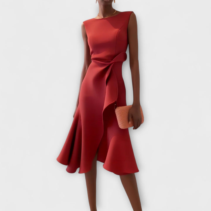 Juliette – Asymmetrisk Midi Kjole med Drapering