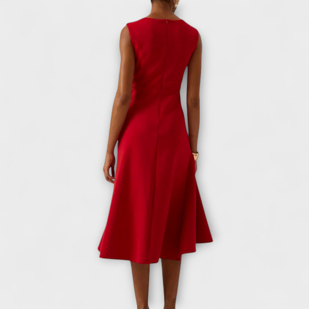 Juliette – Asymmetrisk Midi Kjole med Drapering