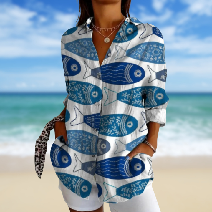 Neraia™ – fiskemønstret bluse