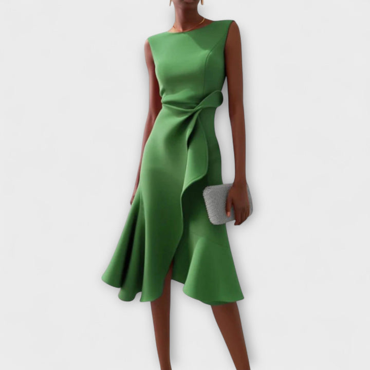 Juliette – Asymmetrisk Midi Kjole med Drapering