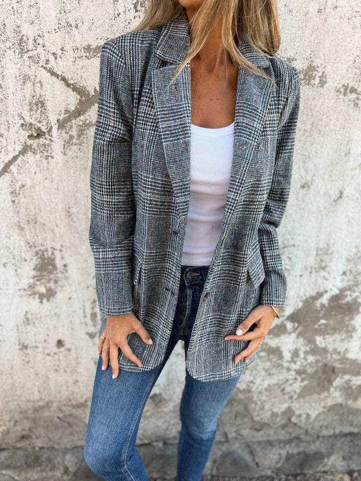 Revna | Casual ternet jakke med revers