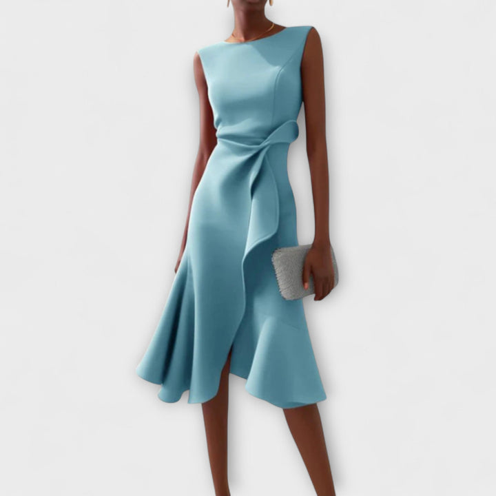 Juliette – Asymmetrisk Midi Kjole med Drapering