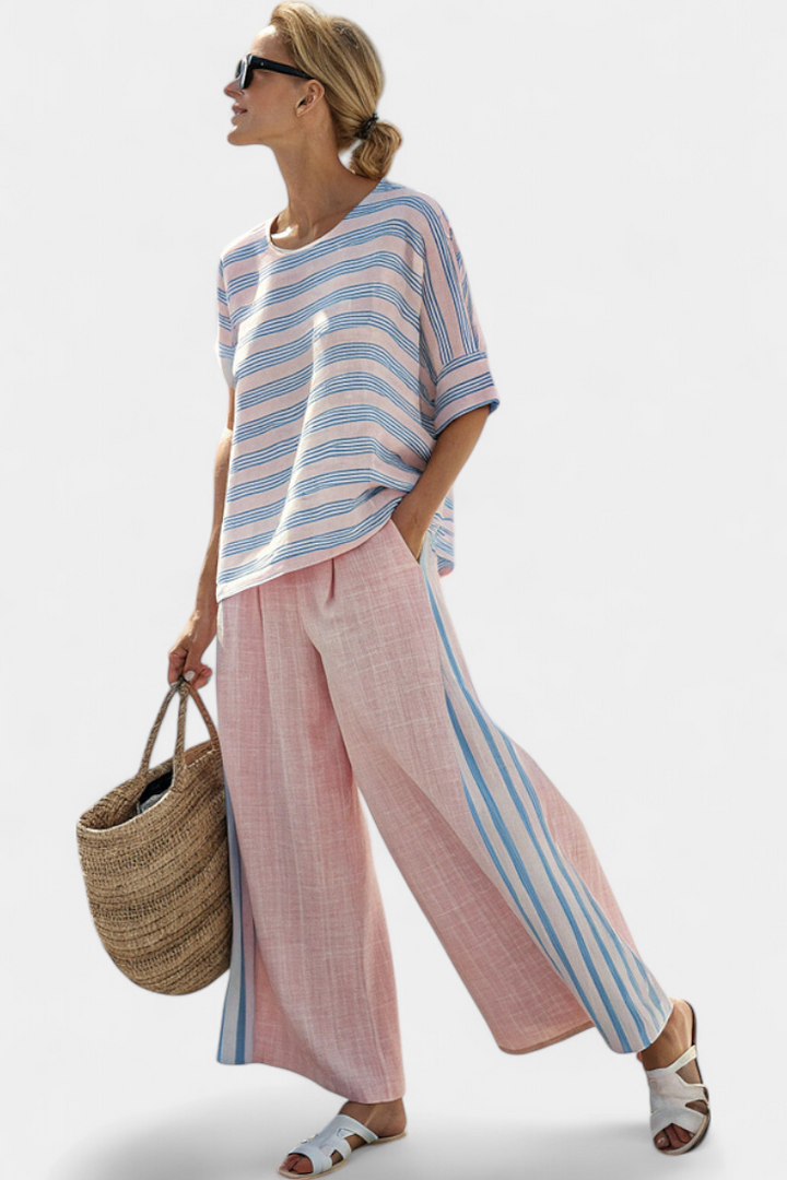 Daisy Sæt i Blød Pastel Pink med Elegante Blå Striber