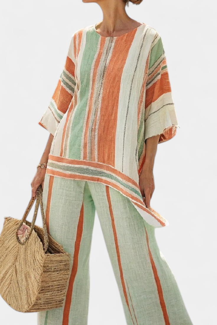 Chic Stribet Sæt med Asymmetrisk Bluse og Bredbenede Bukser til et Sofistikeret Look