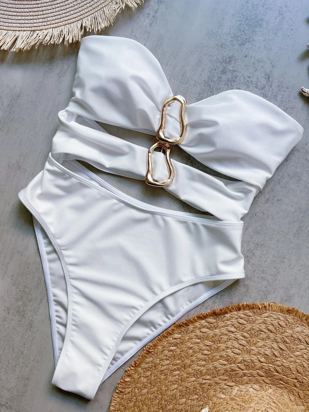 Mae™| Én-Deles Badedragt med Metalringe